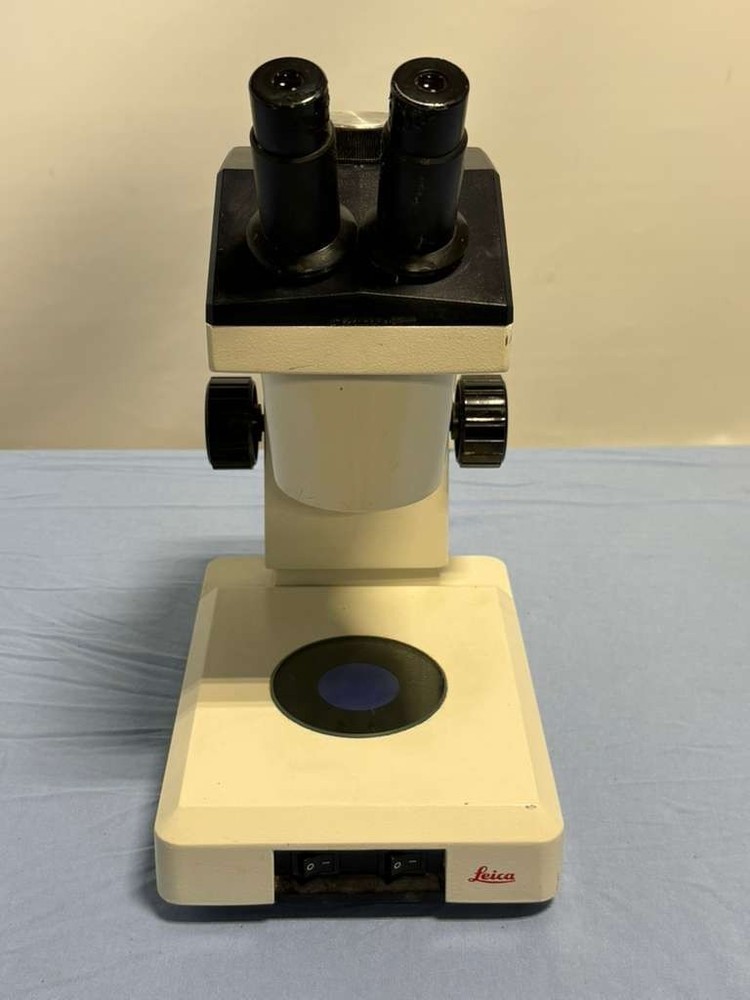 Leica Zoom 2000 Illuminated Stereo Microscope Model Z45V