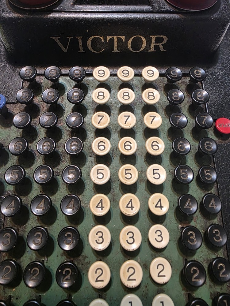 Vintage Hand Crank Victor Metal Adding Machine