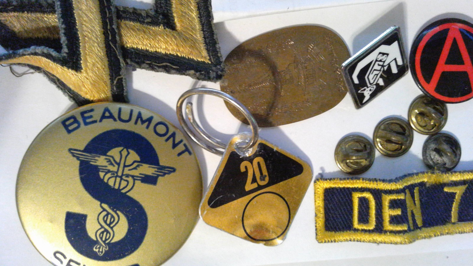 Large lot of Vintage Military Pins Badges Patches Awards and Similar pinbacks