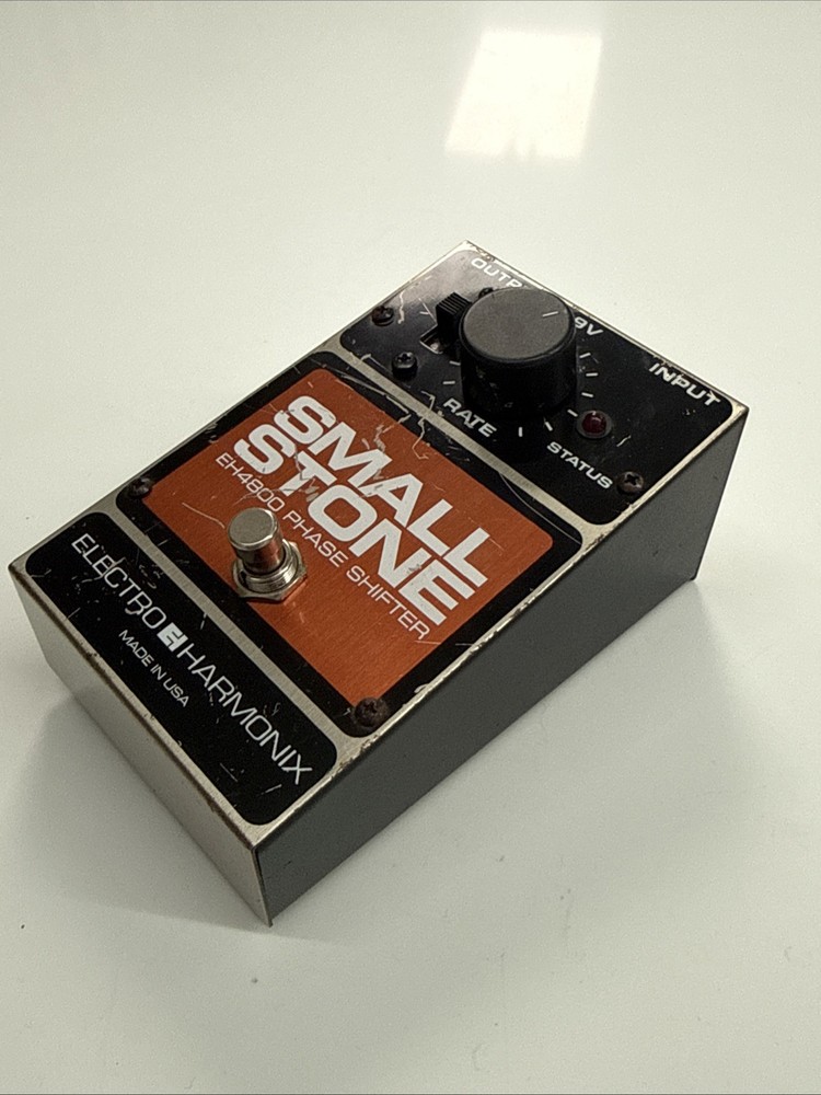 Electro-Harmonix Small Stone EH4800 Phase Shifter!