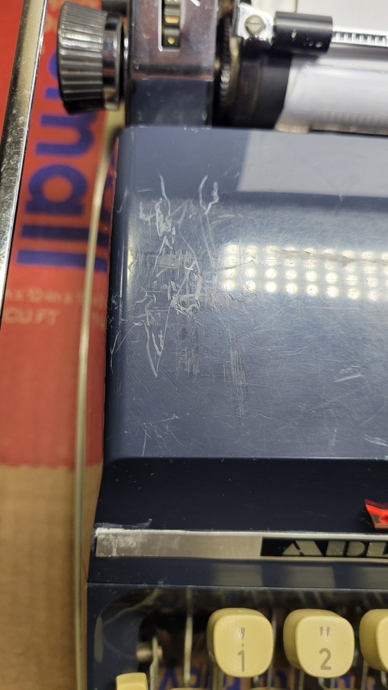 ADLER J5 TYPEWRITER NOTE WITH CASE