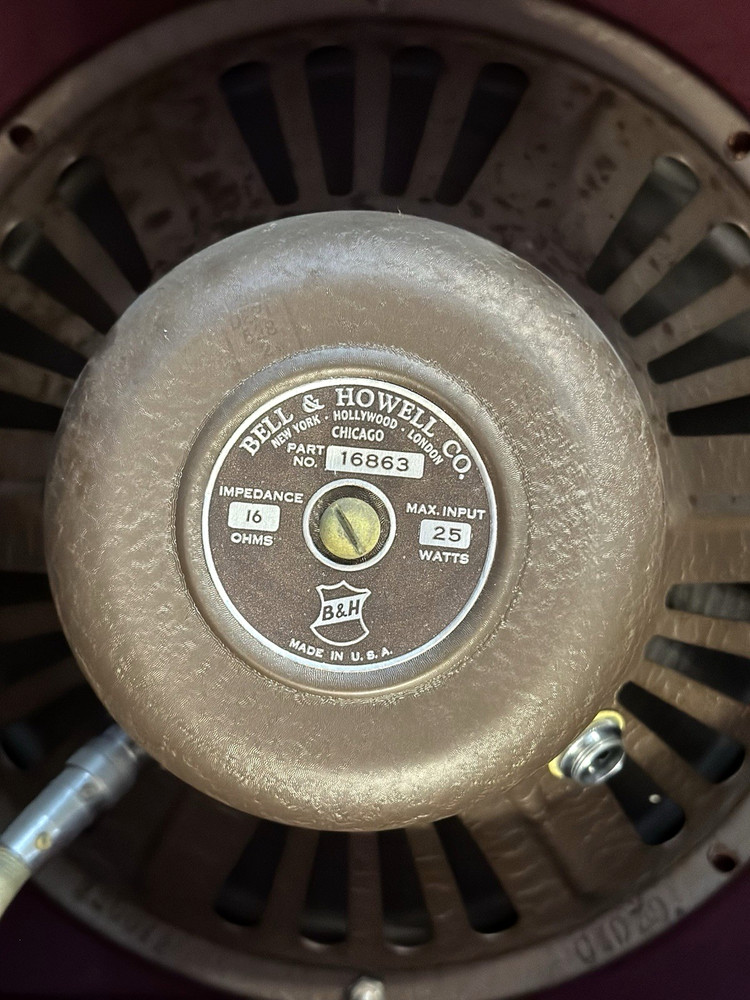 BELLE & HOWELL SPEAKER....CA.1940