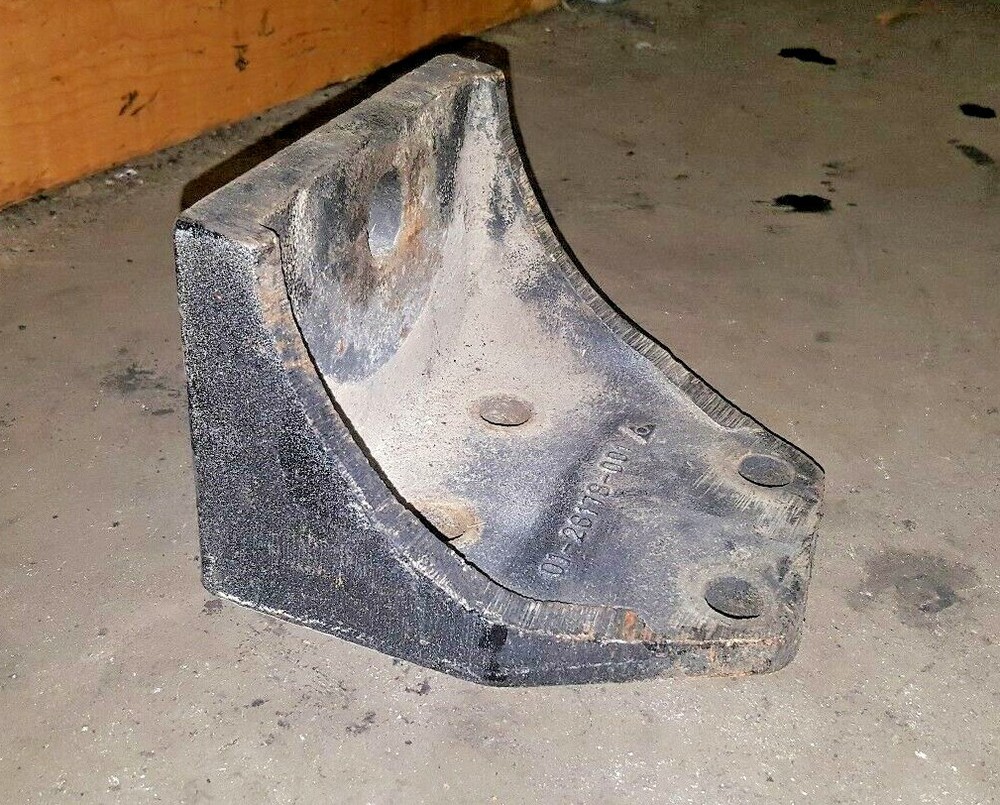FREIGHTLINER ENGINE MOUNT 01-26178-001