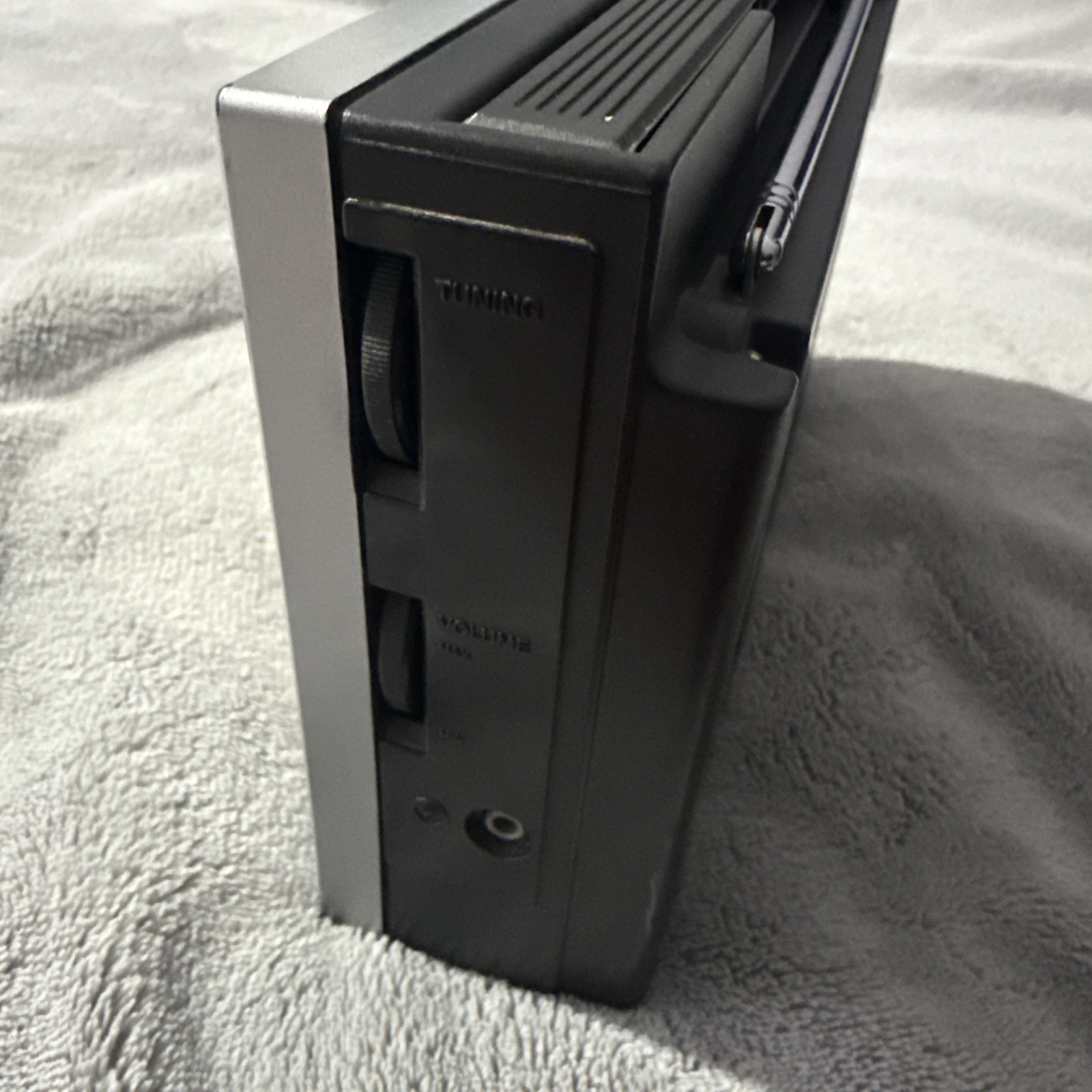 Sony ICF-700W FM/AM Portable Radio AC Tested & Working Read Description