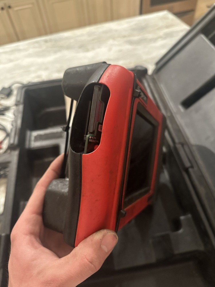 Snap On Modis EEMS300 Diagnostic Tool With Case and Extras