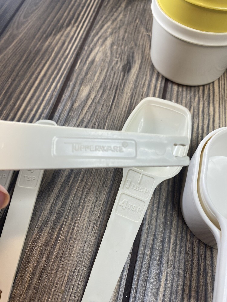 Vintage Tupperware Measuring Cups Set & Measuring Spoons Set Retro 21 Pc.