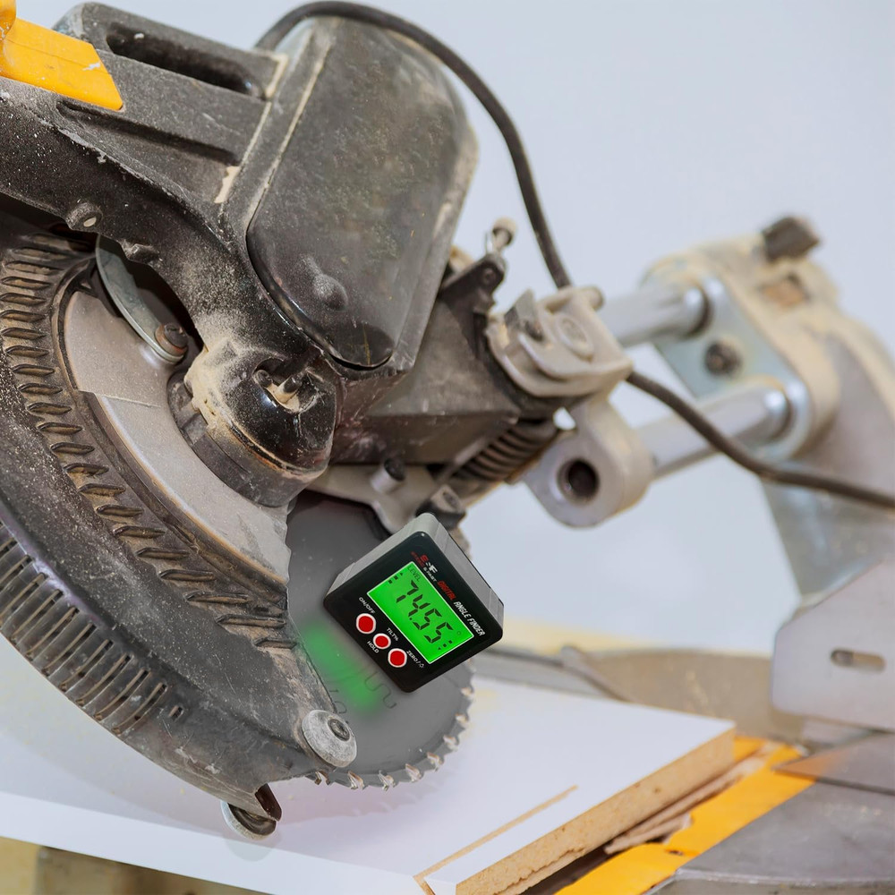 Digital Inclinometer with Backlit Display for Accurate Angle Measurement