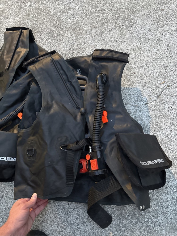 Scubapro Hydros Pro Two One Small One Large Used Untested