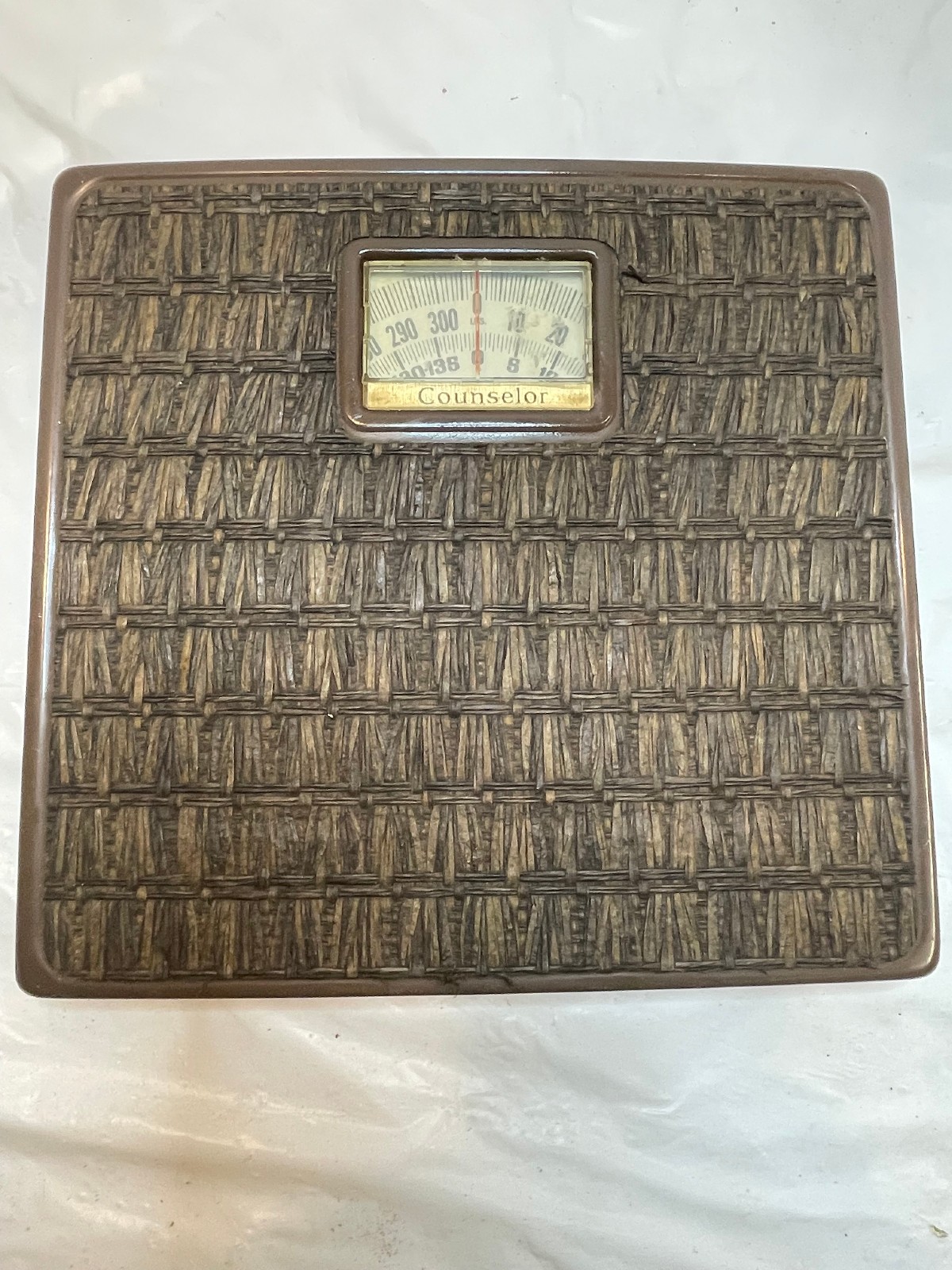 Vintage Counselor Bathroom Floor Scale Rattan Woven Pattern Mechanical 300 lbs