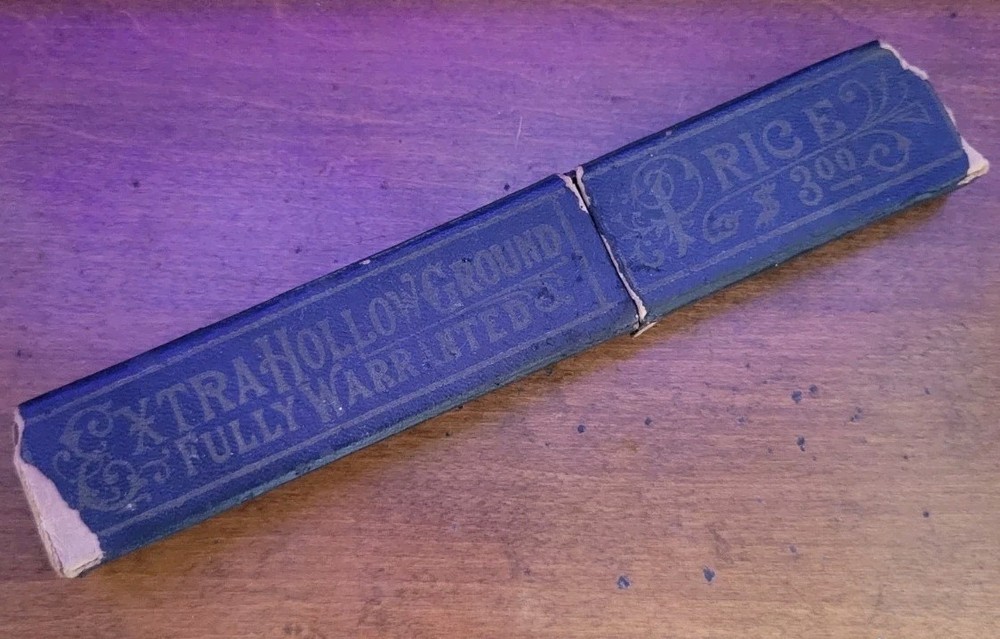 Vintage Razor And Razor Boxes