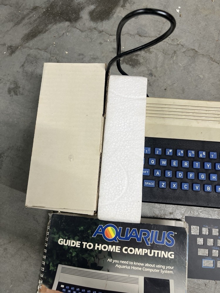 Aquarius Computer System Mattel 1983 #5931 UNTESTED Box Inserts Manual + MORE