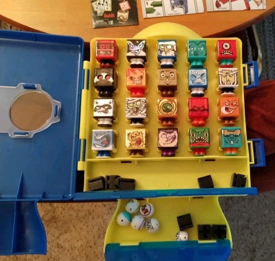 Crazy Cubes Game Collector's Complete Set Case Soccer Bowling Figures SpinMaster
