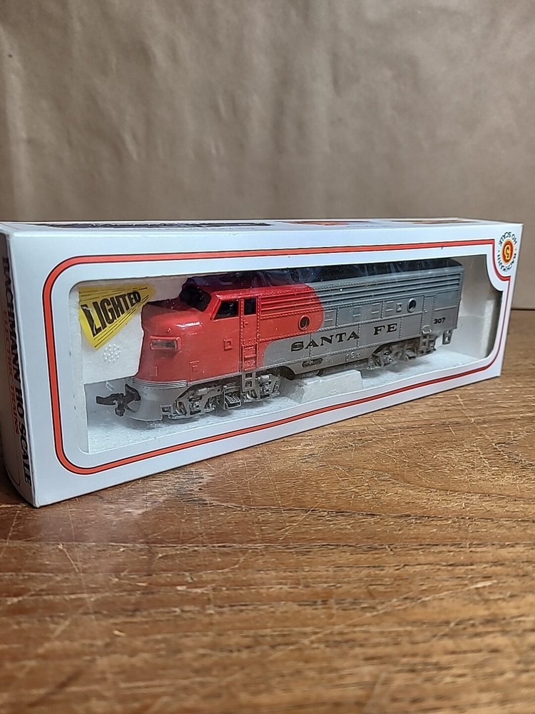 Bachmann HO Santa Fe 307 Diesel Engine