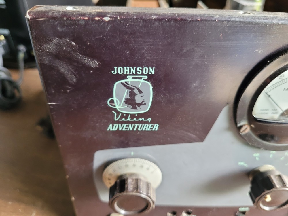 Vintage Johnson Viking Adventurer Tube Ham Radio Transmitter Powers Up As-Is