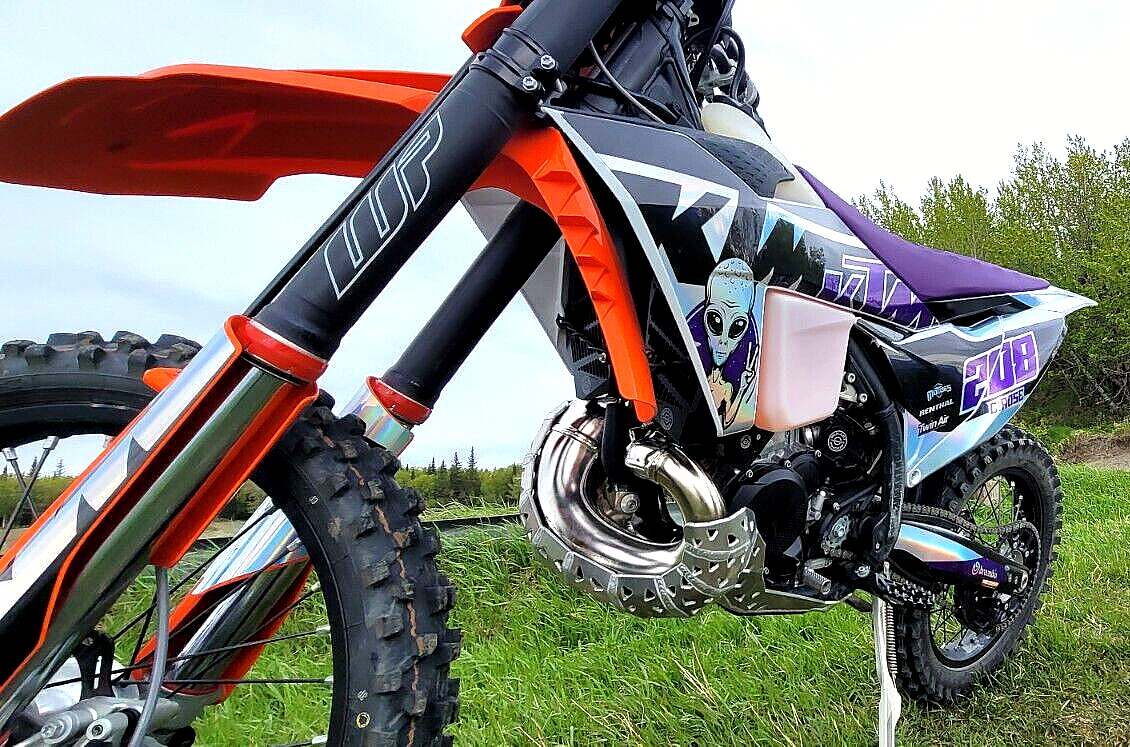 Bash Plate With Pipe Guard For KTM-HUSKY XC-XCW-SX-EXC /TBI 250/300 2T 2024-2025