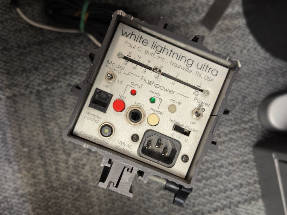 White Lightning Ultra 600 Studio Light, Tested With Power Cable