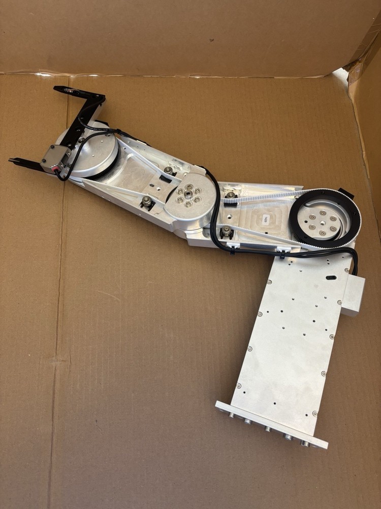 Evident SCARA robotic arm with Keyence Laser Sensor LR-Z