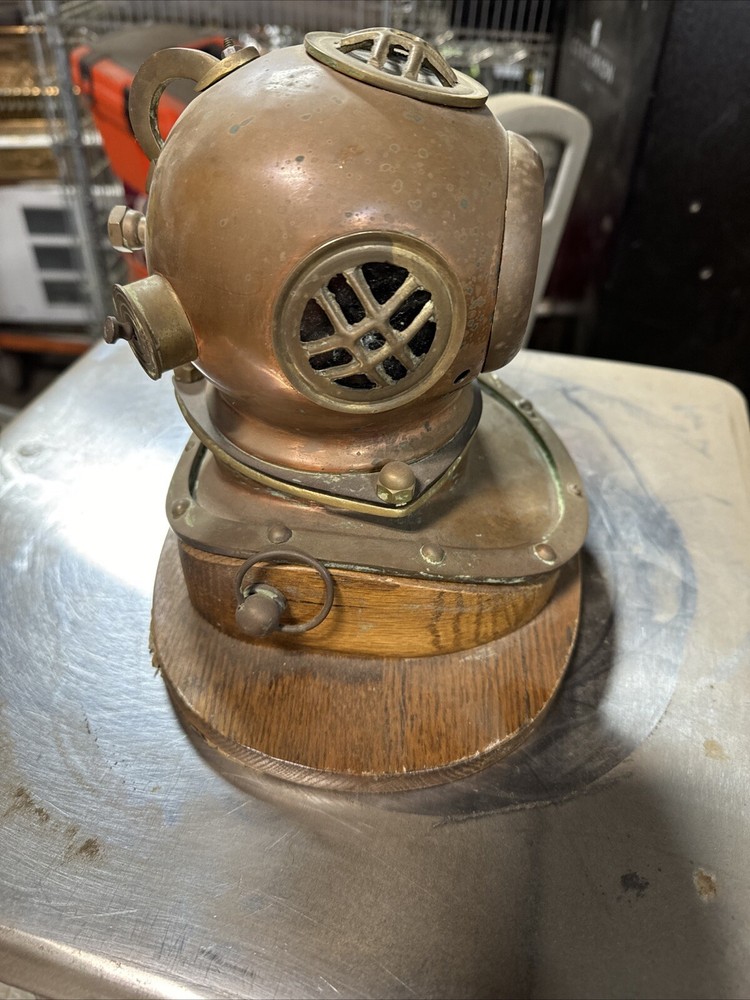 Vintage Brass Divers Helmet Clock Clock Needs Restoration