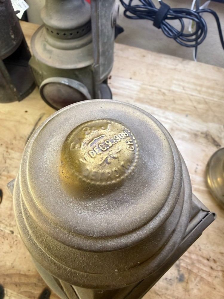 1908 patent E&J carriage lamp