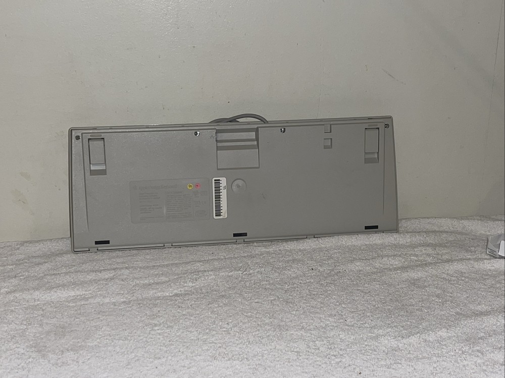 Vintage Apple M2980 AppleDesign Keyboard Computer