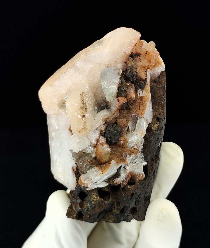 Natural Stilbite With Apophyllite Minerals #S155