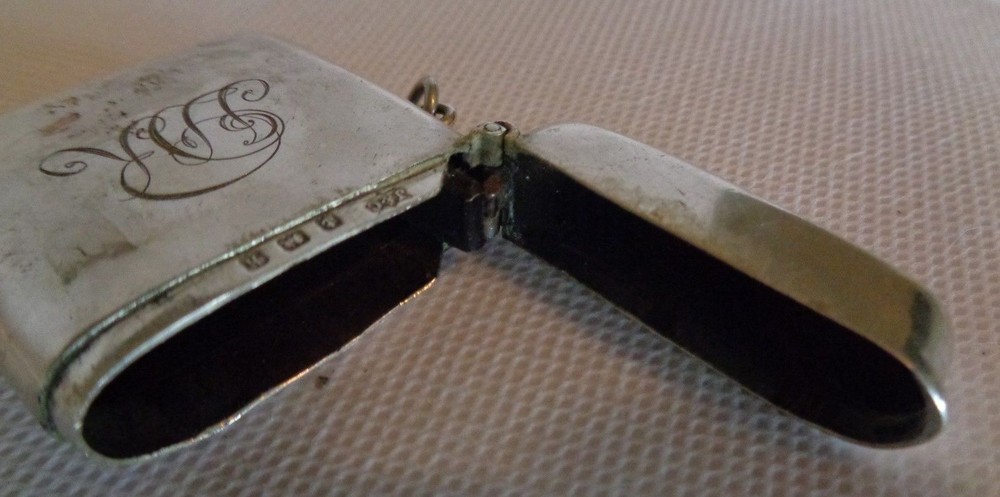 STERLING SILVER VESTA CASE BIRMINGHAM 1907    