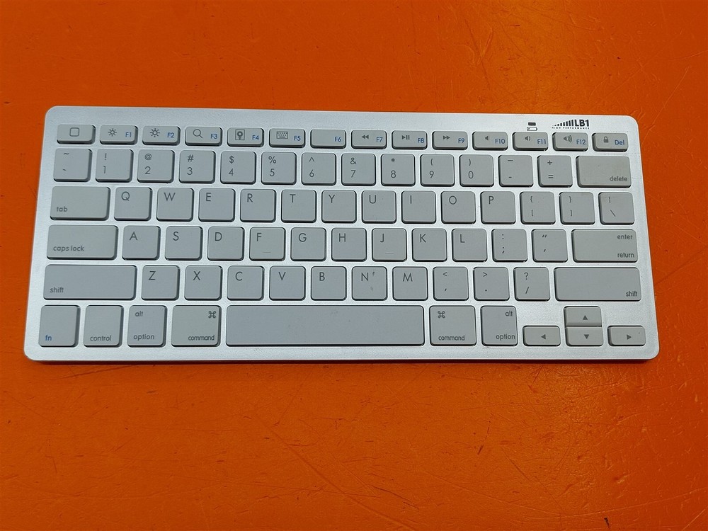 ⭐️⭐️⭐️⭐️⭐️ LB1 High Performance Wireless Bluetooth Slim Mini Keyboard - White