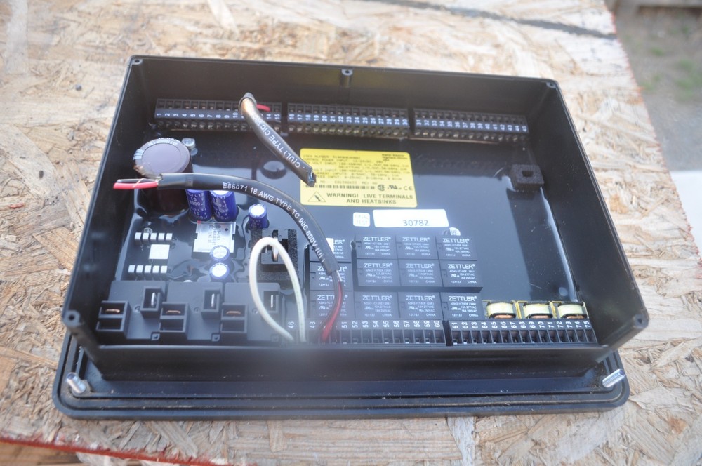 BASLER DGC-2020 ELECTRONICS DIGITAL GENSET CONTROLLER NEW