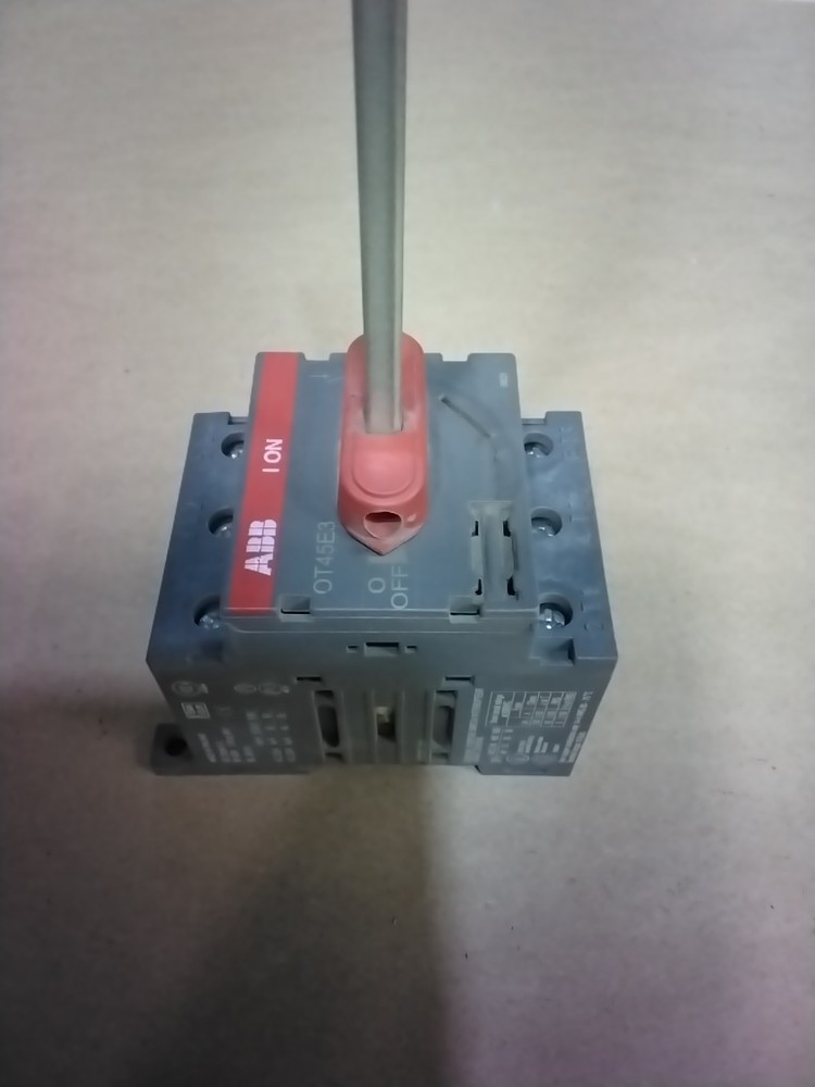 ABB OT45E3 3 POLE DISCONNECT SWITCH