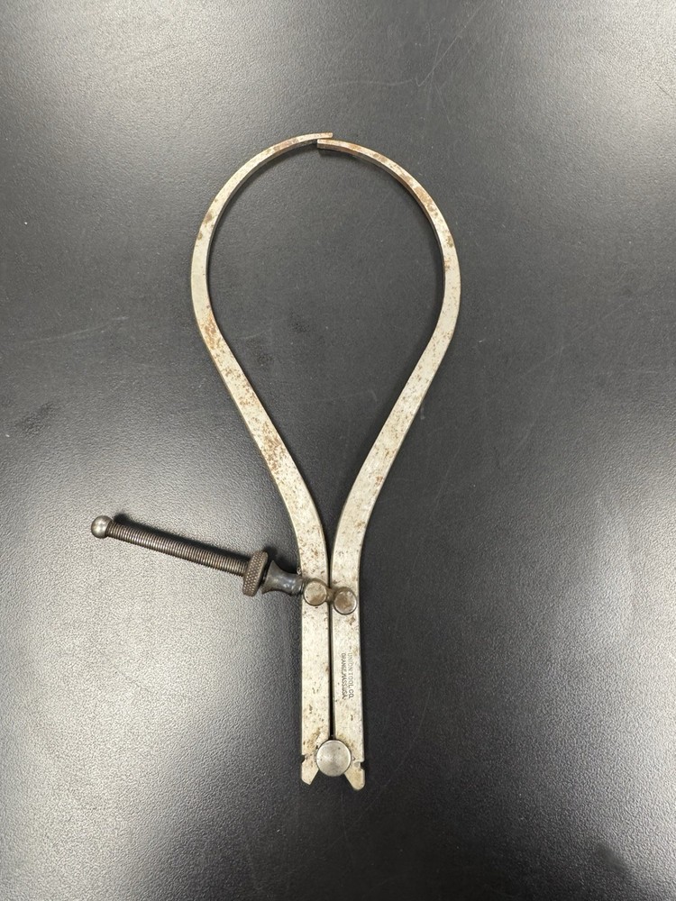 Union Tool Co. Outside Spring Caliper Joint Type Orange Mass USA