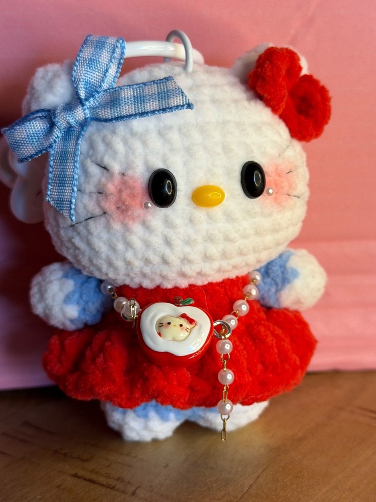 Crochet Hello Kitty Keychain ❤️💙