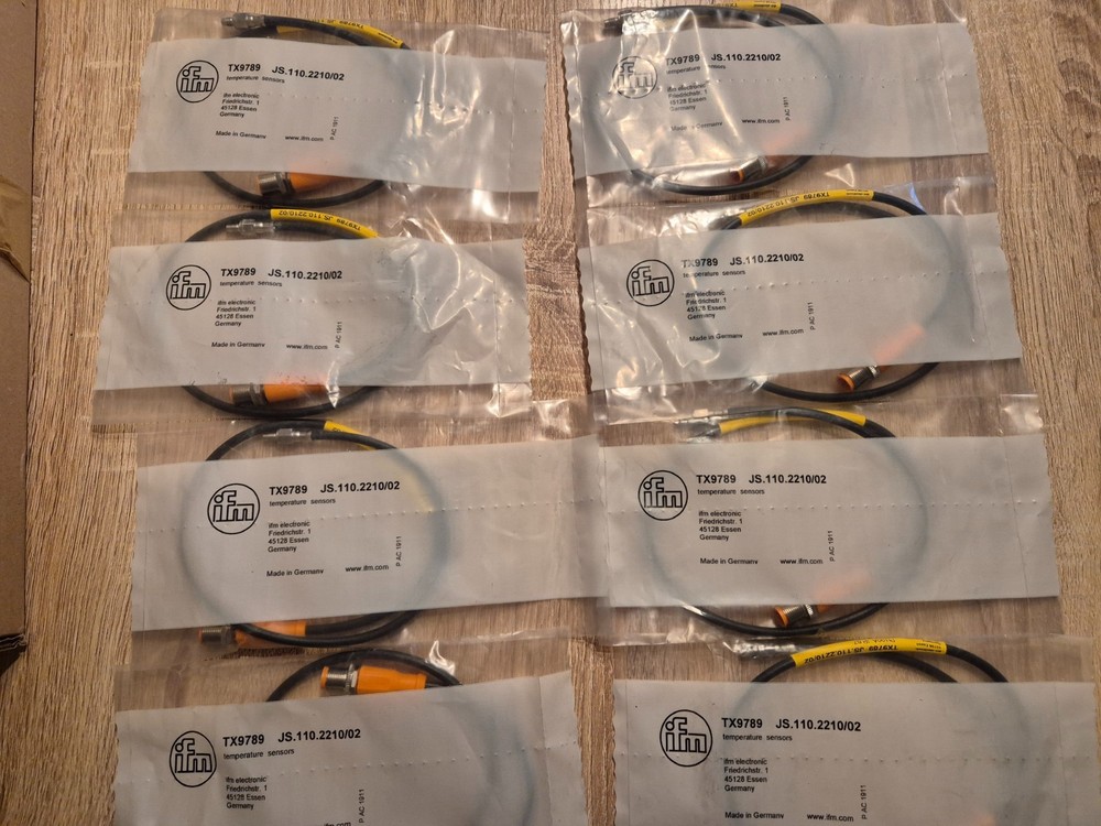 IFM Temperature Sensor Temperature Sensor TX9789 JS.110.2210/02 Electronic New Original Packaging