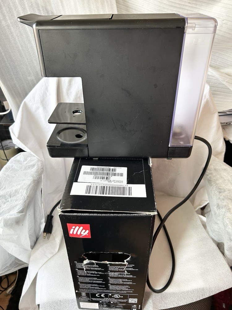 Illy Y3.3 Espresso Machine - Single Serve - Black