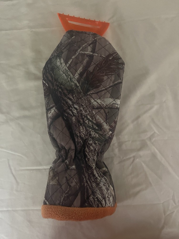 Camouflage Ice Scraper Mitten