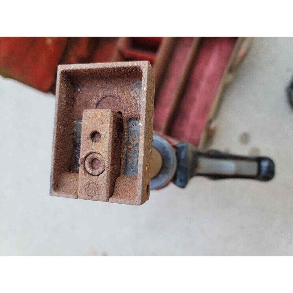 Hilti rusty Powder Actuated Tool w/ Steel Case
