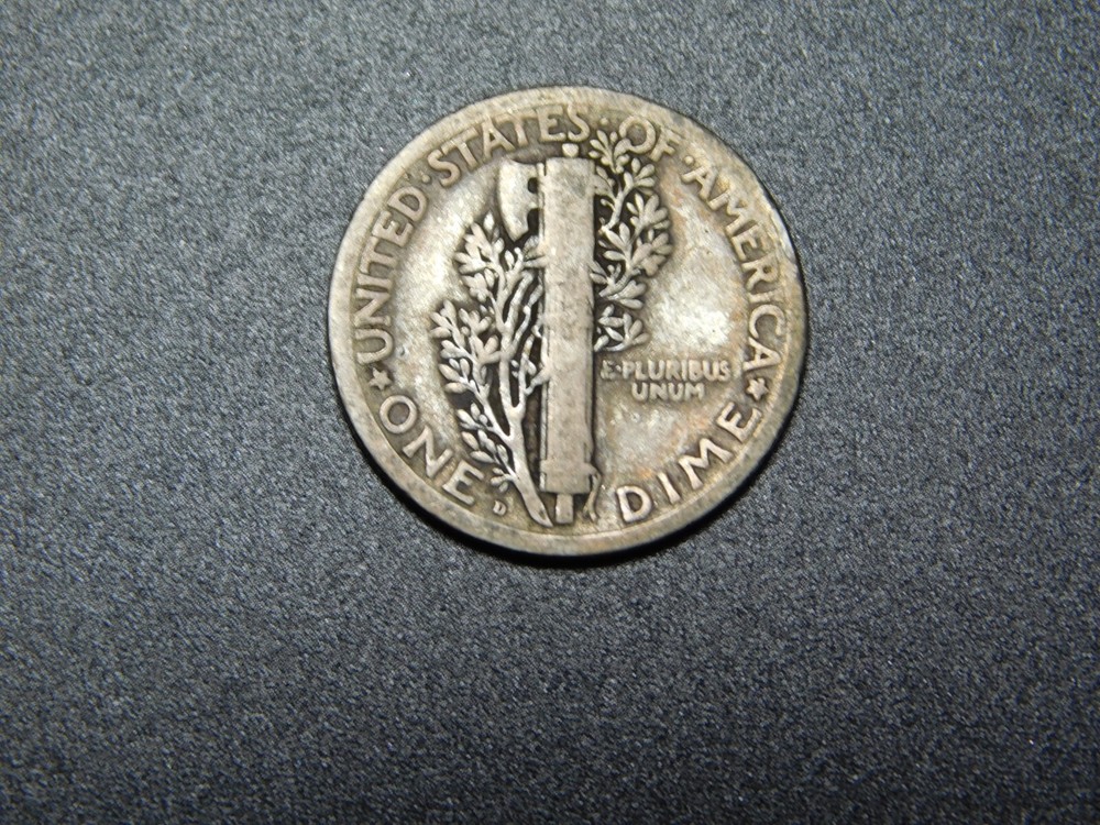 OLD SILVER US COIN 1924 D MERCURY LIBERTY DIME