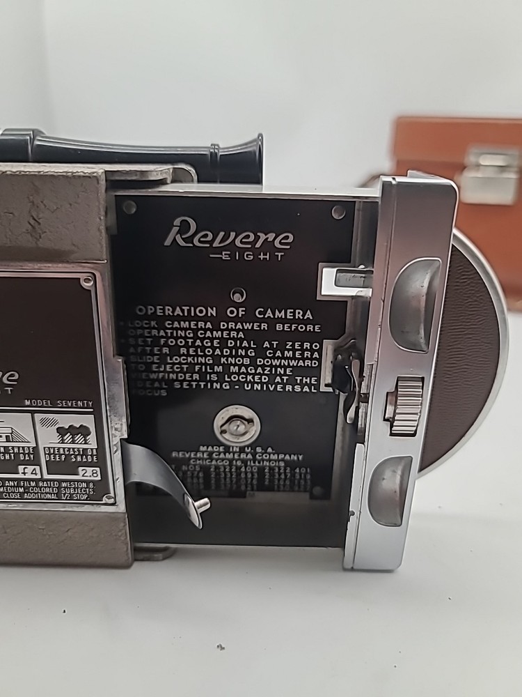 Revere 8 Camera 8mm With Case