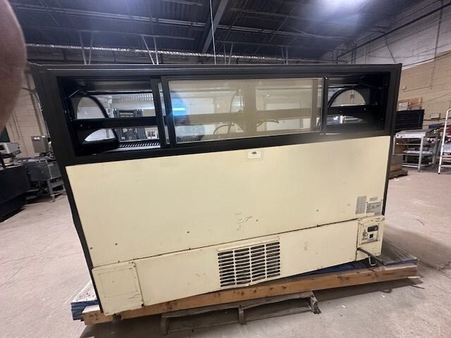 STRUCTURAL CONCEPTS SELF CONTAINED REFRIGERATED MULTI ZONE MERCHANDISER