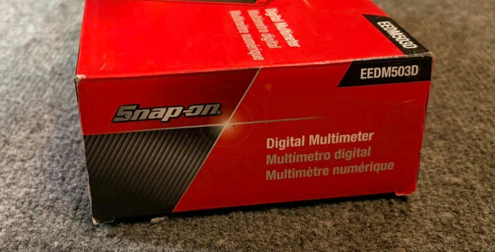 Snap-on Tools Nice EEDM503D Digital Multimeter With Soft Case And Test Leads