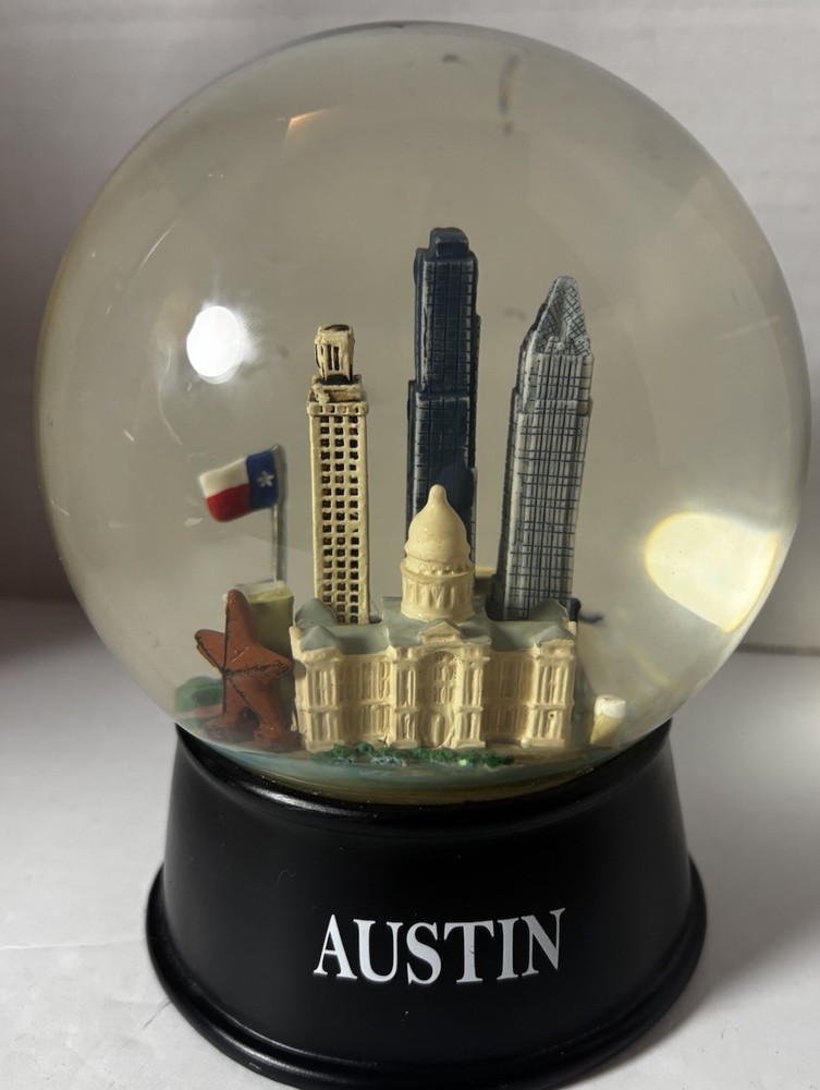 Austin Texas Snow Globe w/ Floating Bats