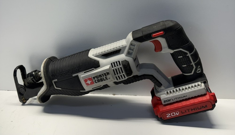 RECIPROCATING SAW W/ BATT (P14026469)