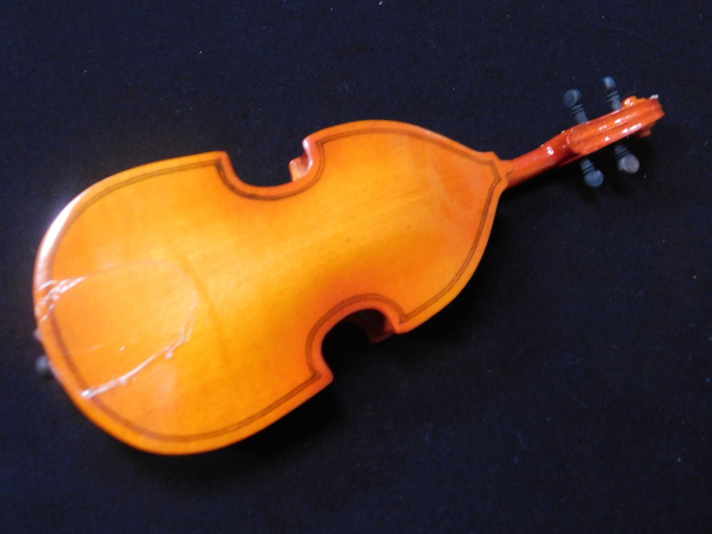 Miniature Cello & Case 7.5" for Display *does not Play*