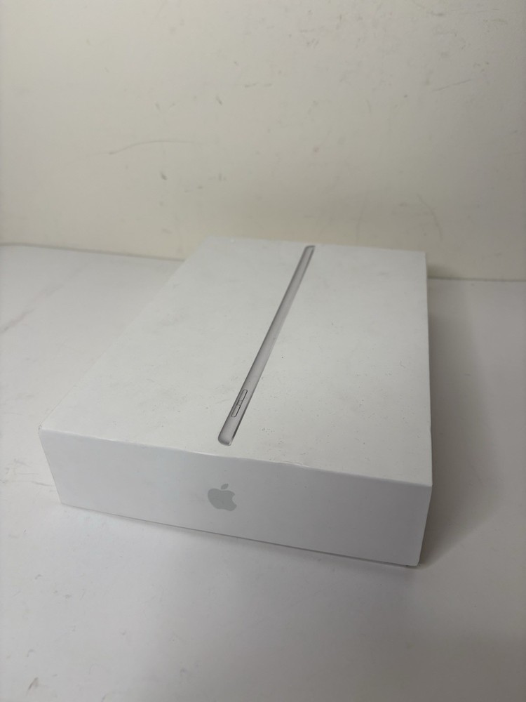 Apple IPad 9th Generation EMPTY BOX ONLY 64GB Space Gray NO INNERS