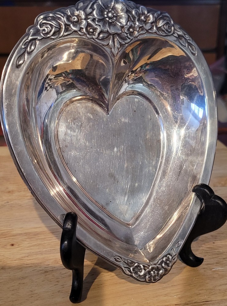 VTG International Silver Co Laurel Mist 648 Heart Shape Dish Plated 6"X7"
