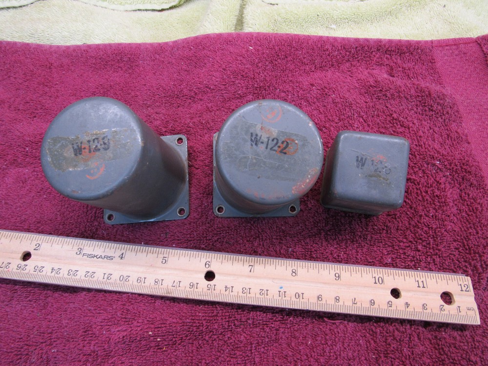 (2) SMALL TRANFORMERS + (1) CAPACITOR WESTERN ELECTRIC ERA UNKNOWN MAKER