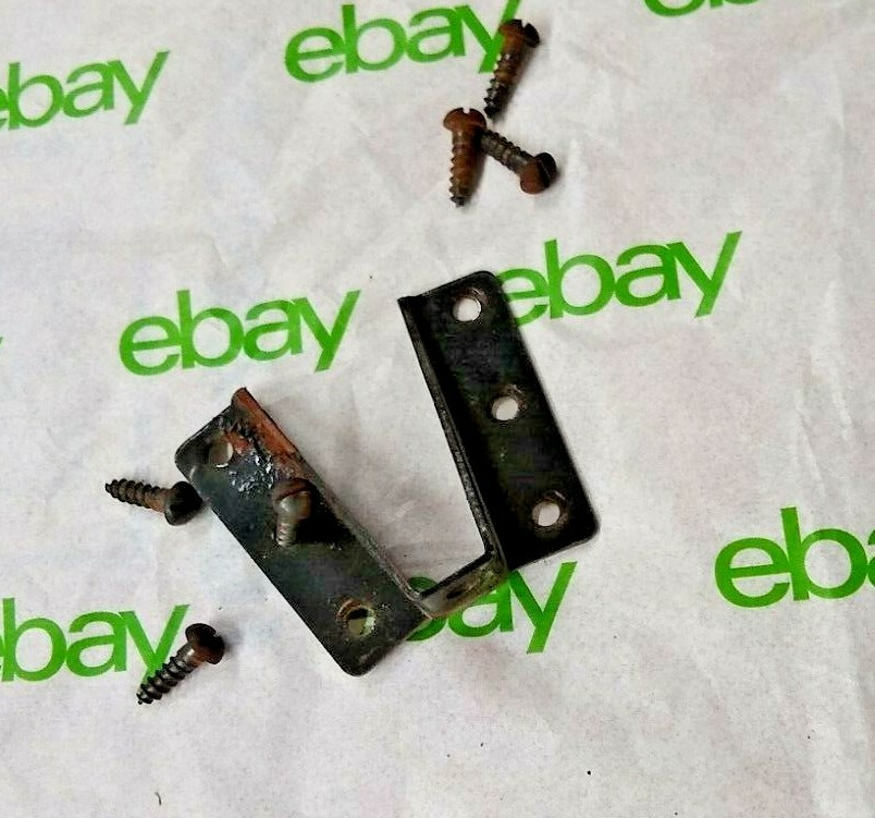 Edison Phonograph Diamond Disc Model A 100 - Main Bracket & Screws TH