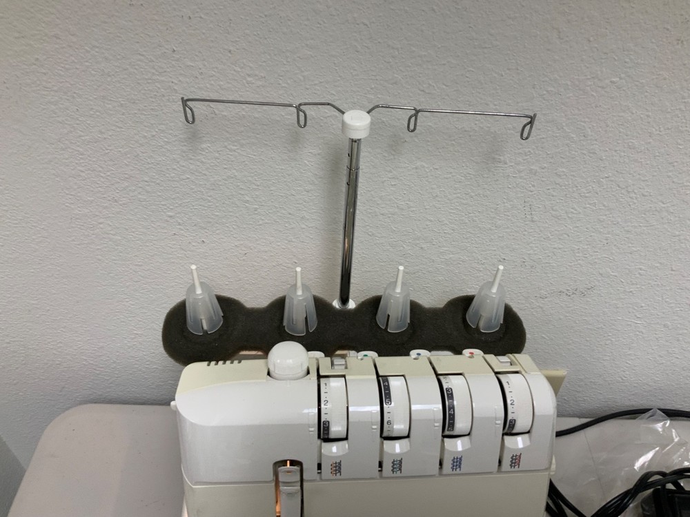 Bernina Overlocker Sewing Machine 1100DA, Fully Serviced!