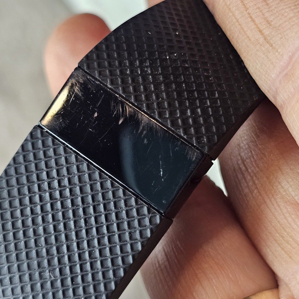 Fitbit Charge HR Wireless Activity Wristband - Size Large - Black UNTESTED