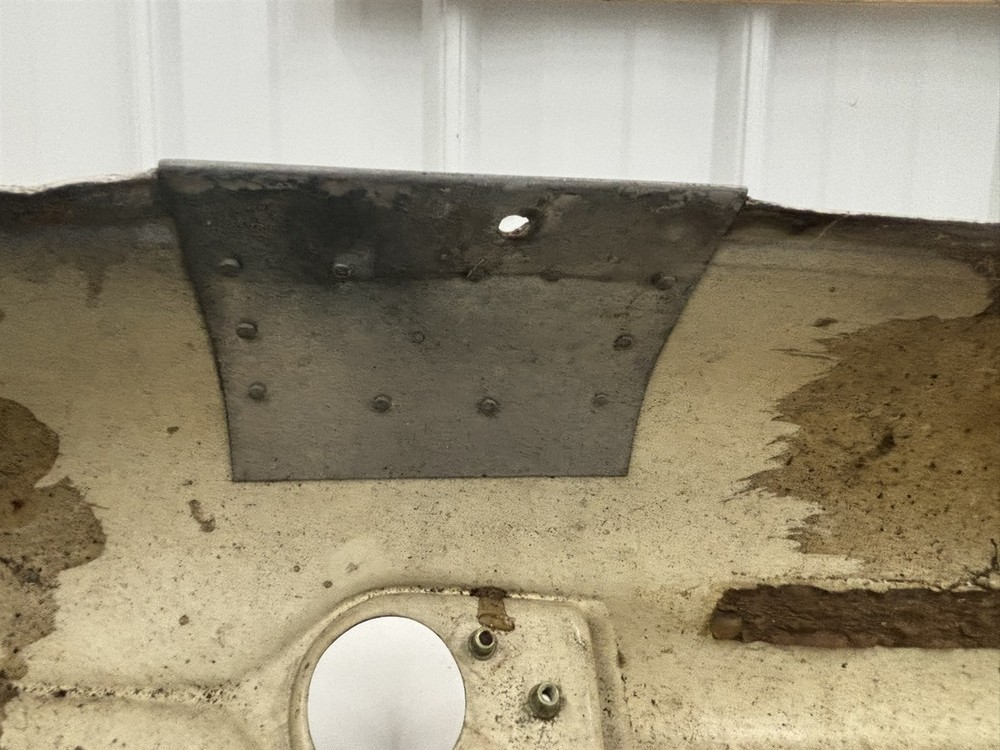 66 Cessna 150 F Wing Tip 0423008-3-791