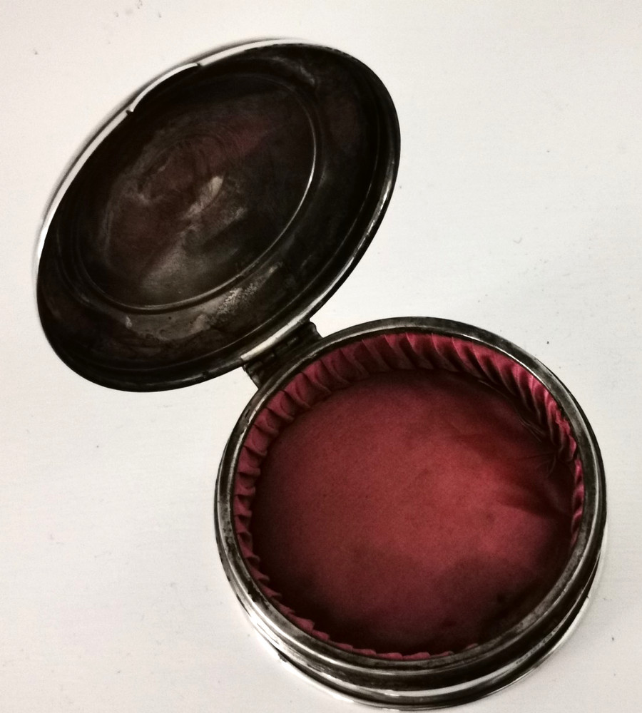 Antique Solid Silver Ring Or Trinket Box - Chester 1921